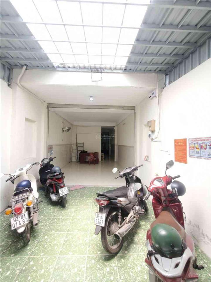 Vip hxh tránh nhà 4 tầng nở hậu dòng tiền 40 triệu/tháng 9 phòng ngủ giảm sâu còn 10 tỷ.