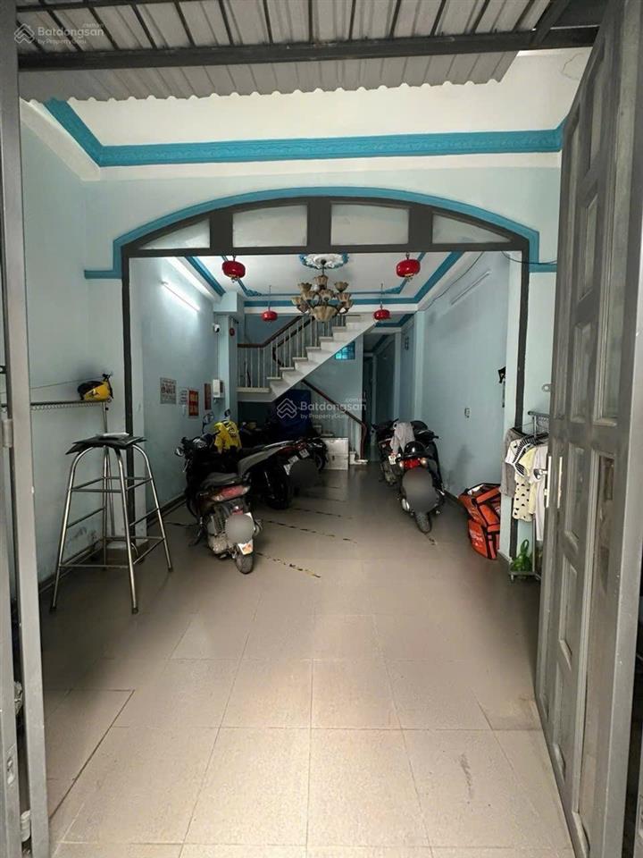Phạm văn bạch |tân bình  hẻm nhựa ô tô ngủ trong nhà  82m2 | ngang 4,3m  5 phòng ngủ  nhỉnh 7t