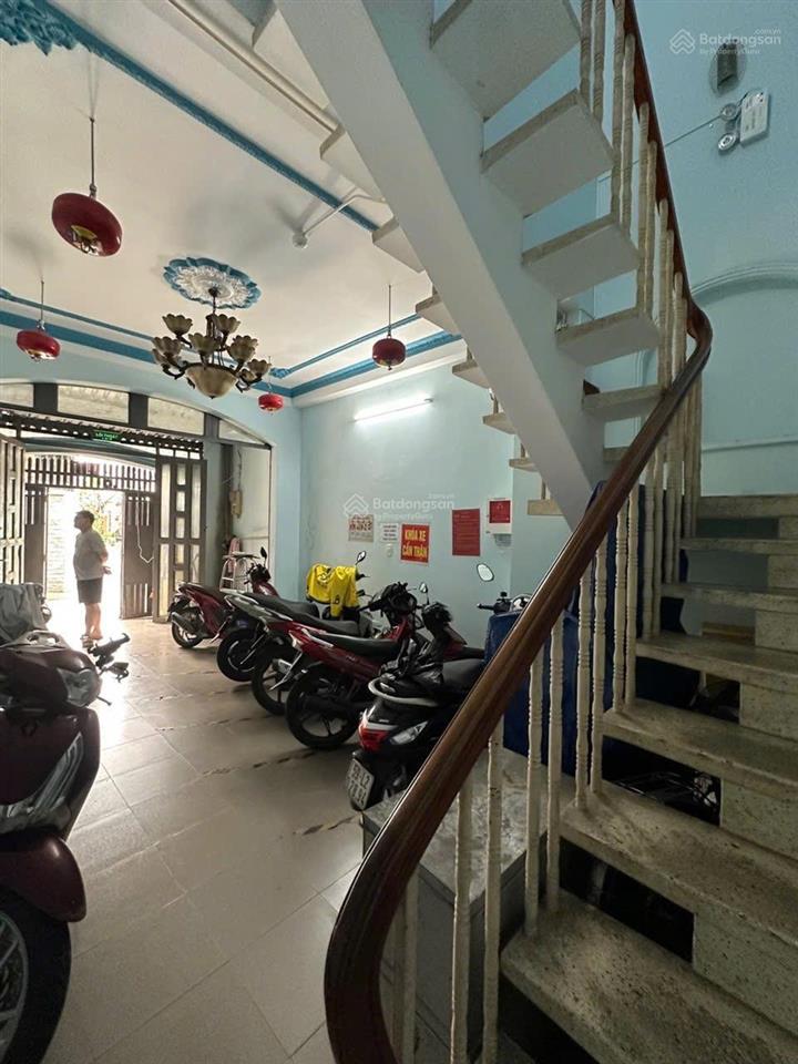 Phạm văn bạch |tân bình  hẻm nhựa ô tô ngủ trong nhà  82m2 | ngang 4,3m  5 phòng ngủ  nhỉnh 7t