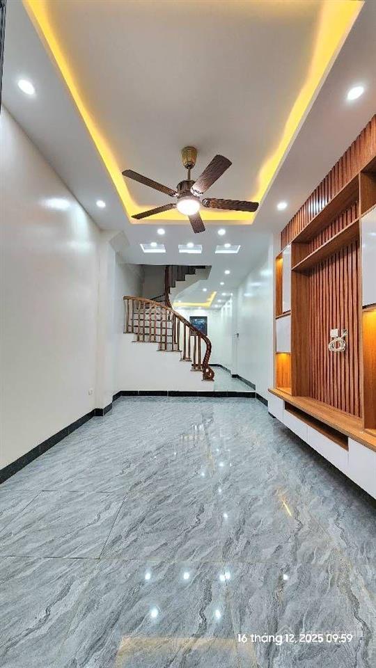 Bán nhà kiến hưng 39m x 5t, 6pn, 2 mặt thoáng, mới koong, ô tô 30m, gần phố lê lợi, giá chỉ 8 tỷ