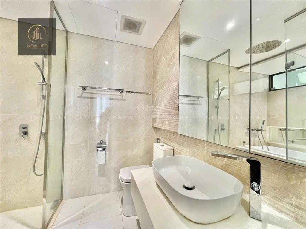 Cho thuê the antonia, pmh, q7, 2pn2wc, nhà đẹp, căn góc, full nội thất chỉ cần xách vali vào ở