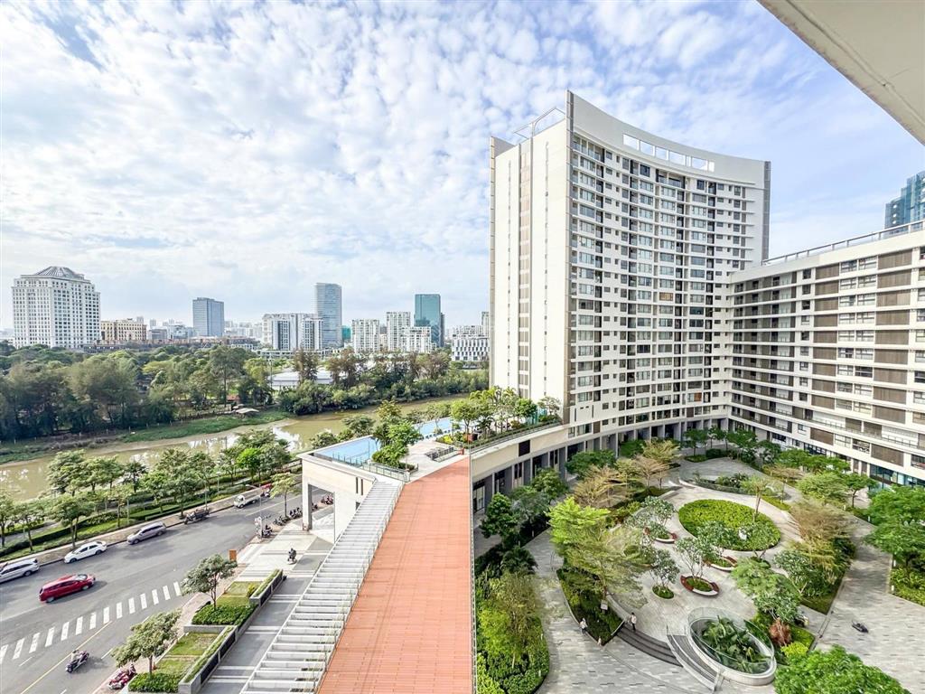 Cho thuê căn hộ midtown  phú mỹ hưng 3pn 135m2 full nội thất cao cấp.  0918 785 ***.