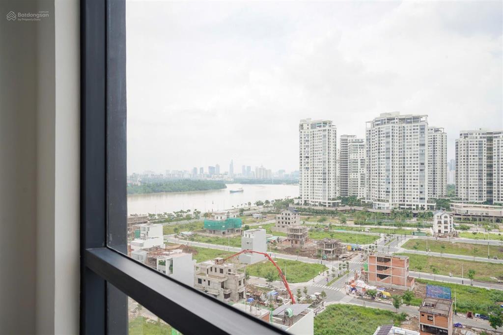 Bán căn góc 3pn one verandah 104m²2 view  đã có sổ hồng giá 11.5 tỷ.