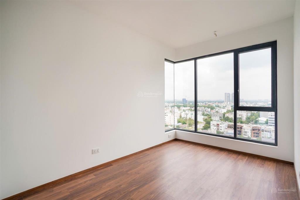 Bán căn góc 3pn one verandah 104m²2 view  đã có sổ hồng giá 11.5 tỷ.