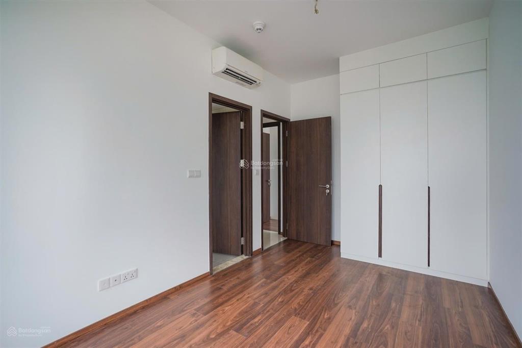 Bán căn góc 3pn one verandah 104m²2 view  đã có sổ hồng giá 11.5 tỷ.