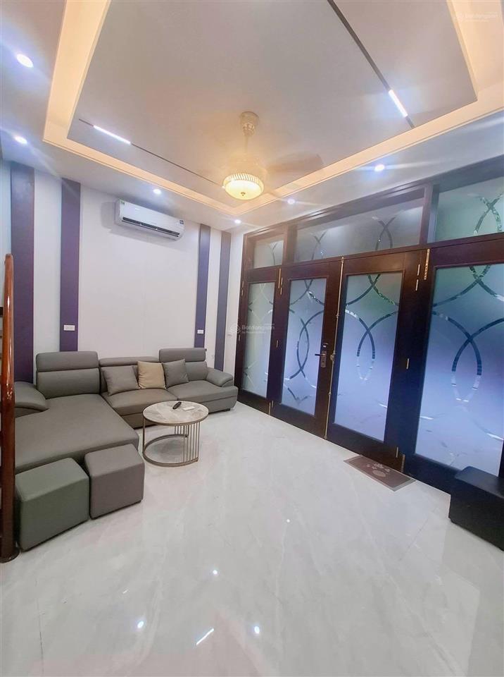 Cho thuê căn full đồ 5 tầng có thang máy siêu đẹp tại vinhomes ocean park