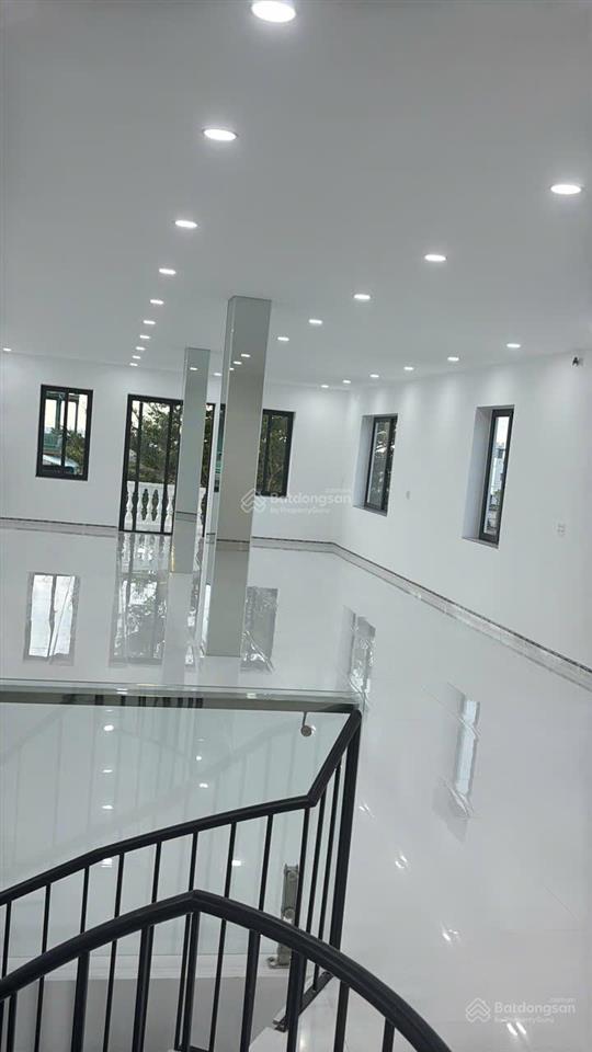 Biệt thự mặt tiền đường hùng vương