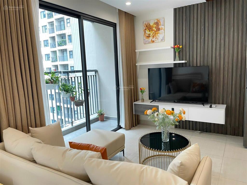 Cho thuê căn 2 ngủ góc tòa s2.19 vinhomes ocean park 1 gần technopark, vinuni, đầy đủ nội thất