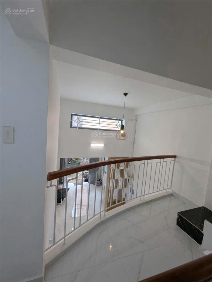 Nhà mới đẹp mới ở liền gần sân bay tân sơn nhất 8 x tỷ tl p,25 q.phú nhuậndt3,6 x 9,2 m4 tầng