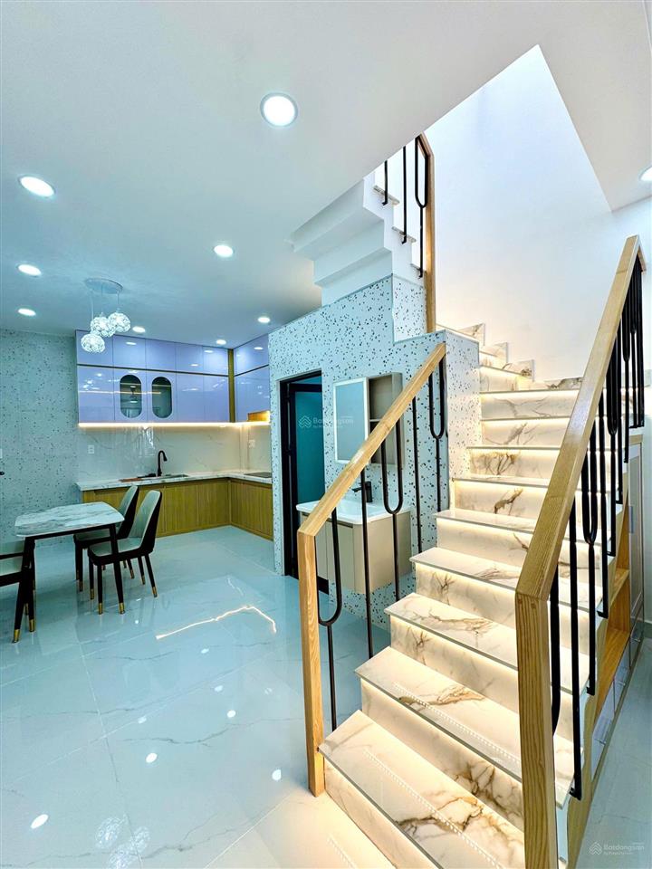 Siêu phẩm giá tốt! dt 3,8 x 9,2m (2 tầng) 4,99 tỷ tl huỳnh văn nghệ, p15, q,tân bình nở hậu nhẹ!