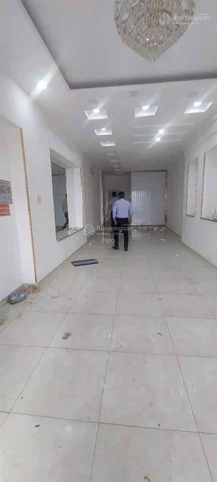 Mặt tiền trần quang khảikc 5 tầng thang máy (3,9 x 23 m)vị trí đẹp chỉ 31 tỷ tl,ptân định quận 1