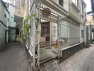 Bán nhà chính chủ dt7,2 x5,25 mcn 32 m²  4 tầng  chỉ 6.398 tỷ thương lượng cho khách thiện chí