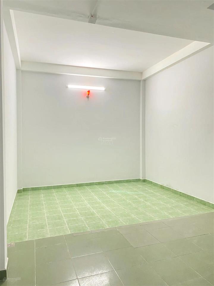 Mt đường hoa phú nhuận siêu hiếm cn 64 2m² chỉ 21 tỷ  dt 4 x 16m nhà vuông vức a4, 3 tầng 5 pn !