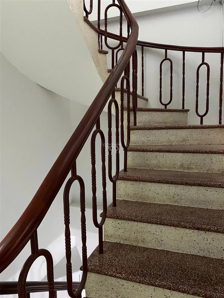 Mt đường hoa phú nhuận siêu hiếm cn 64 2m² chỉ 21 tỷ  dt 4 x 16m nhà vuông vức a4, 3 tầng 5 pn !