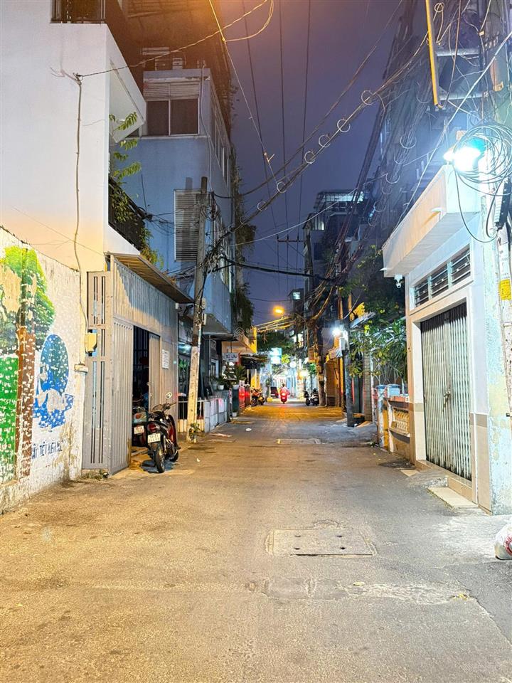 Hiếm! hxh nhỏ phan tây hồ  dt 4,4 x 8m cn 34 m2 p7, q,phú nhuận kc 4 tầng  giá giảm chỉ 7,3 tỷ