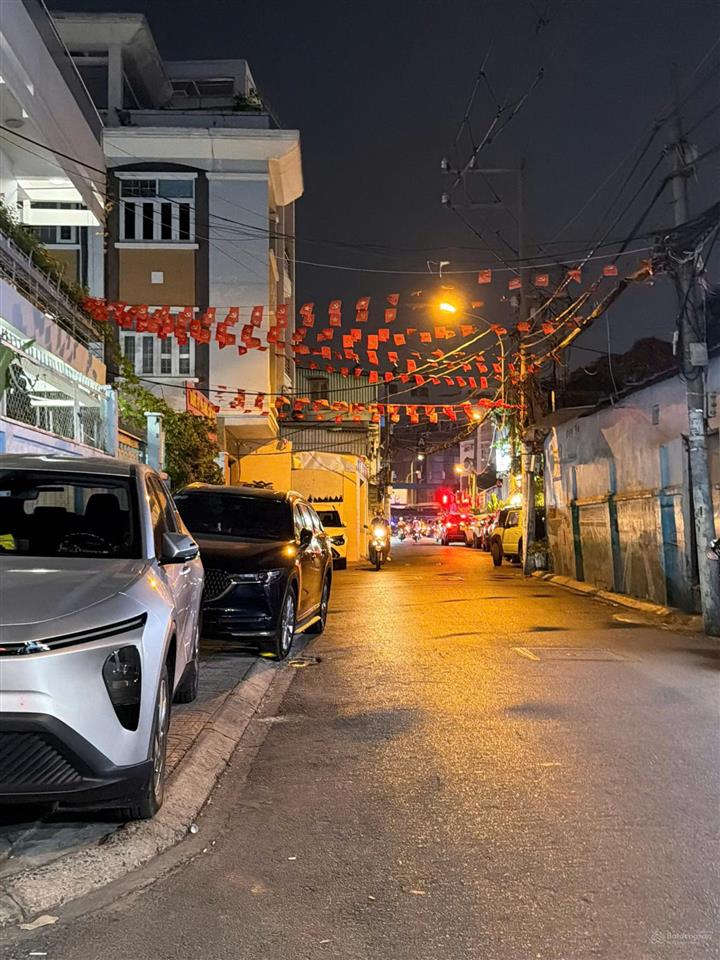 Hiếm! hxh nhỏ phan tây hồ  dt 4,4 x 8m cn 34 m2 p7, q,phú nhuận kc 4 tầng  giá giảm chỉ 7,3 tỷ