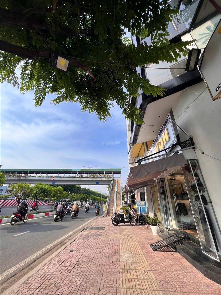 Siêu phẩm mt giá tốt phạm văn đồng, gò vấp dt 6 x 11m ( cn 48m² ),4 tầng kiên cố, 12,4 tỷ tl !