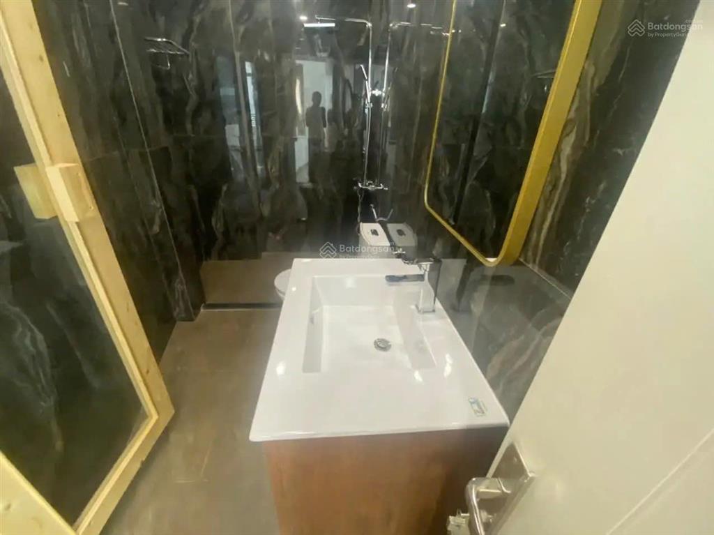 Nhà đẹp 13,490 tỷ mt phan tây hồ, p7, quận phú nhuận,dt chuẩn 5 x 10m, kết cấu 5 tầng có thang máy