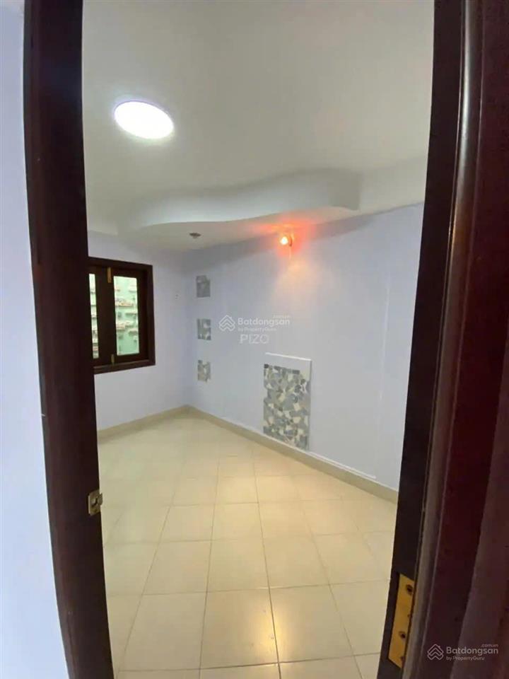 Mt đường hoa khu đường hoa pn dt3,3 x 13m,cn44m²,nhà vuông vức a4,kc 7 tầng 10 pn,chỉ 16,8 tỷ tl