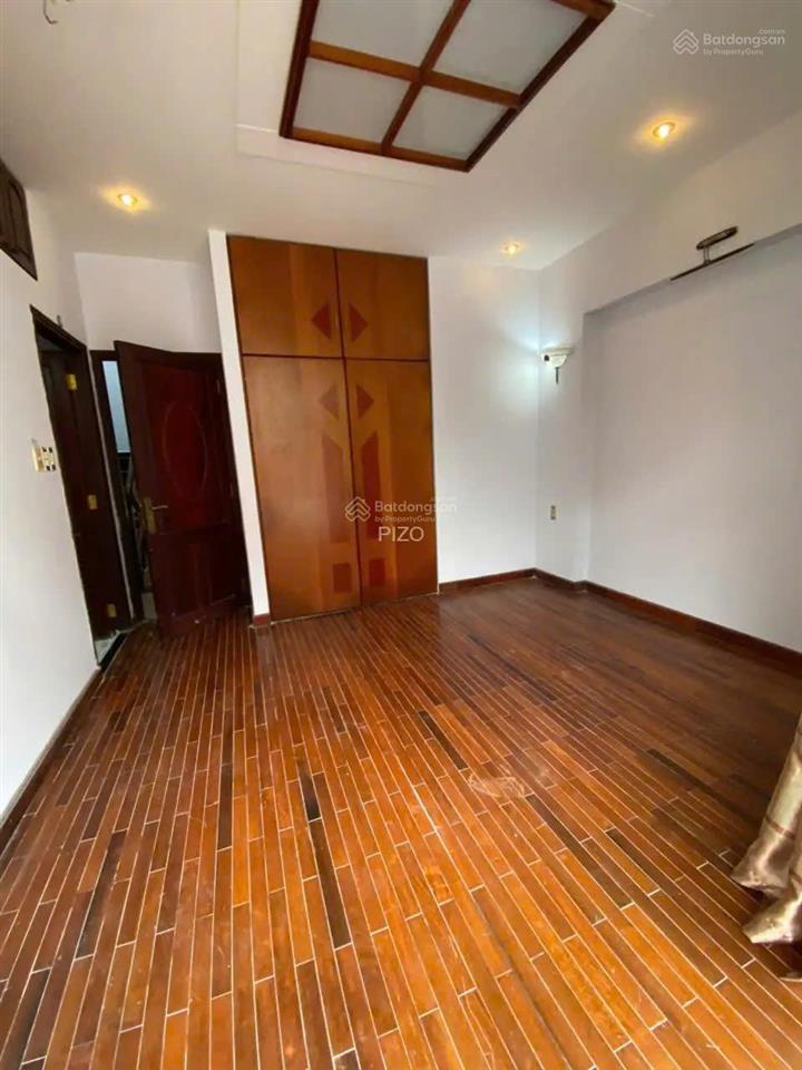 Mt đường hoa khu đường hoa pn dt3,3 x 13m,cn44m²,nhà vuông vức a4,kc 7 tầng 10 pn,chỉ 16,8 tỷ tl