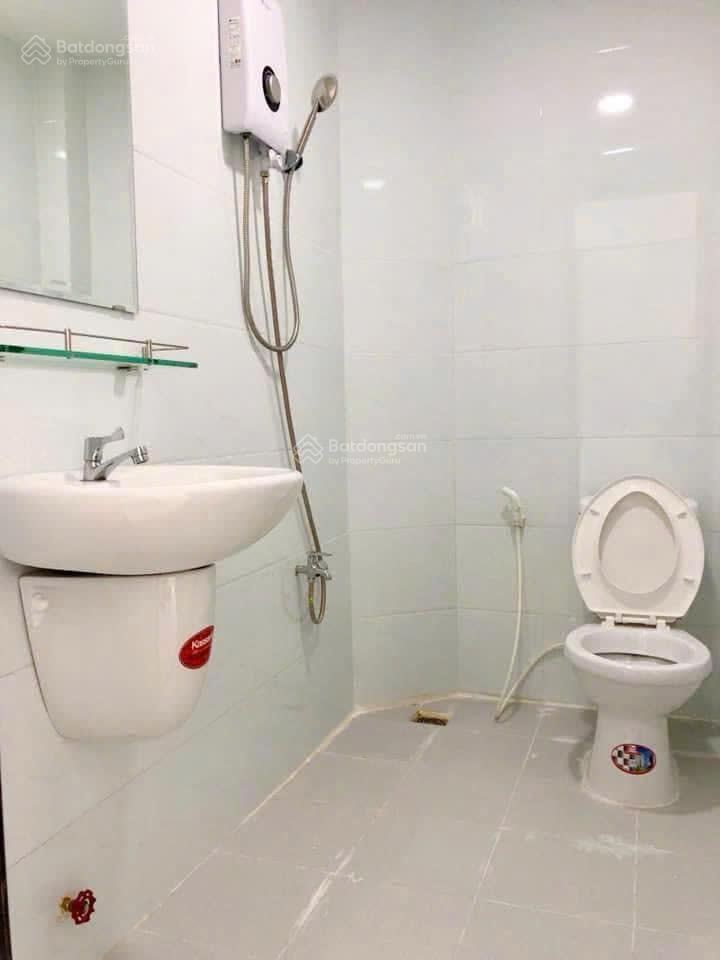 Khan hiếm hẻm hoàng văn thụ,p15! chỉ 9,9 tỷ sở hữu nhà cn 70m², kết cấu 4 tầng sân thượng, hẻm sạch