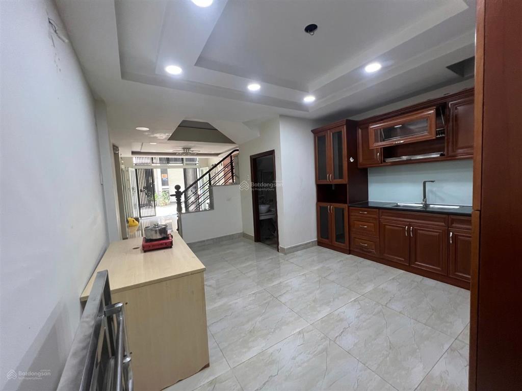 Xe hơi ngủ trong nhà nguyễn sỹ sách, p. 15 tân bình dt 4.2 x 12m,cn50,2m2 giá chỉ 7,7 tỷ tl !
