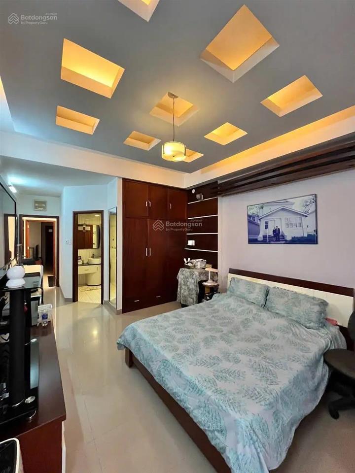Mặt tiền khu đường hoa phú nhuận ngang đẹp 4,6m dài 18m,cn81m² 4 tầng vuông vức chỉ 24,5 tỷ tl !