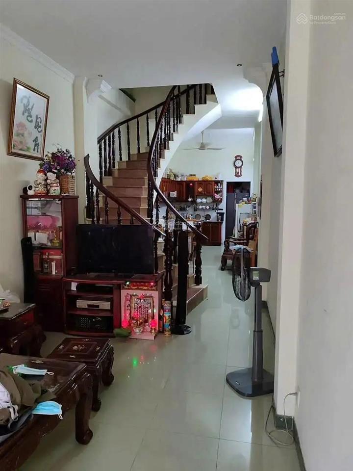 Ngay phan xích long hxh 7m dt3,3 x 16 m vuông vức cn50m,5 tầng p,gia định q,bt chỉ 8,4 tỷ tl !