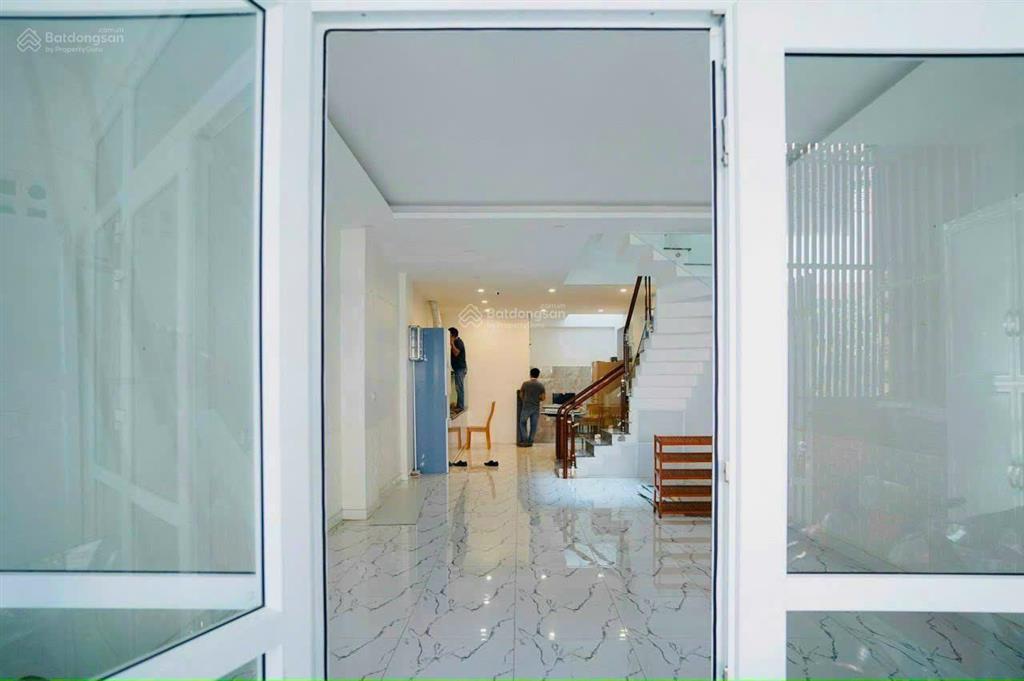 Siêu phẩm hoàng văn thụ ngang gần 5m xd 71,45m², hẻm trước nhà 6m, giá chỉ 9,6 tỷ 3 tầng vuông a4