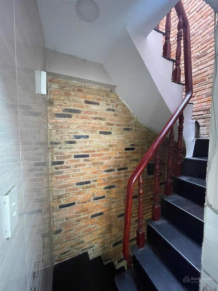 Mặt tiền hẻm xe hơi 6m hoàng văn thụ tân bình,giá 3,7 tỷ dt3,3x6,2m,cn15m2, kc 3 tầng vuông a4