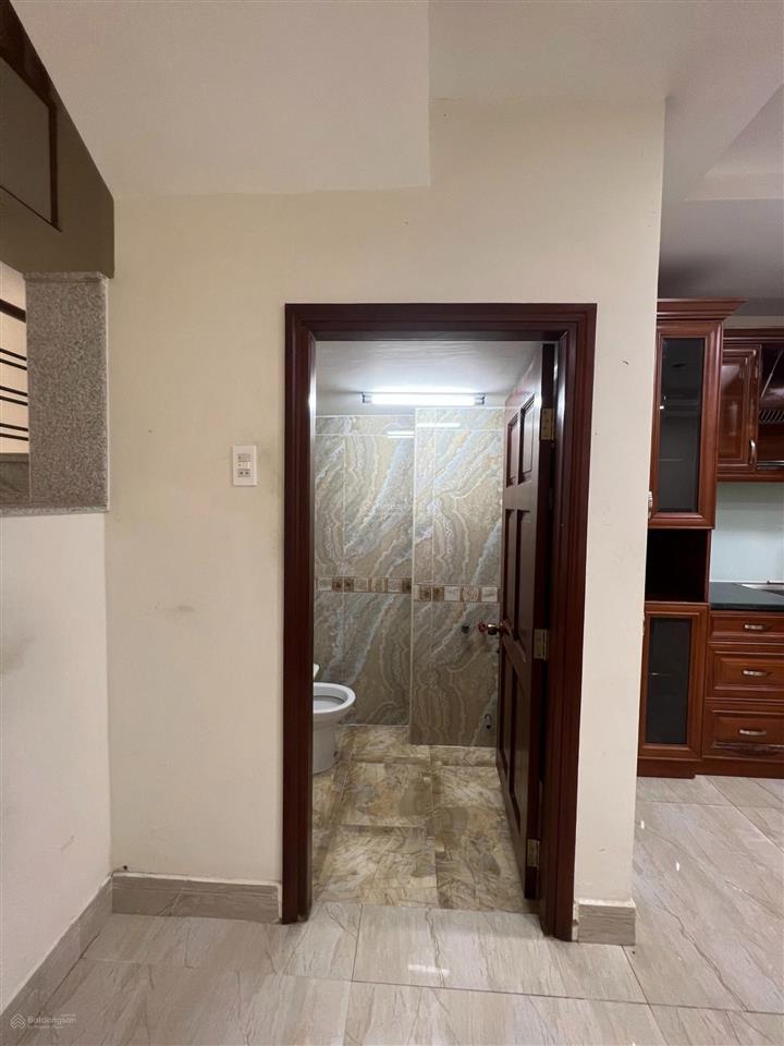 Gấp bán nguyễn sỹ sách, p,15 tân bình dt 4.2 x 12m,cn50,4m2 kc 5 tầng giá 7,7 tỷ thương lượng !