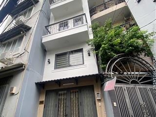 Mặt tiền 5 tầng phú nhuận giá hẻm dt 3,25 x 9m giá 7,9 tỷ thương lượng nhà mới chỉ việc dọn vào ở.