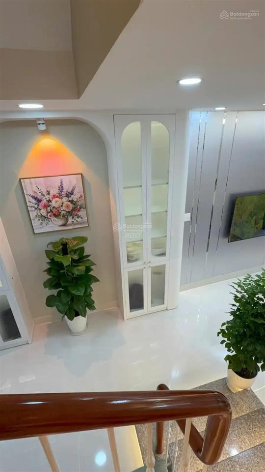 Siêu vị trí cách 1 căn ra mặt tiền cô giang, nhà 2 mặt hẻm, 5pn dt 3,6 x 14m, tặng nội thất cao cấp