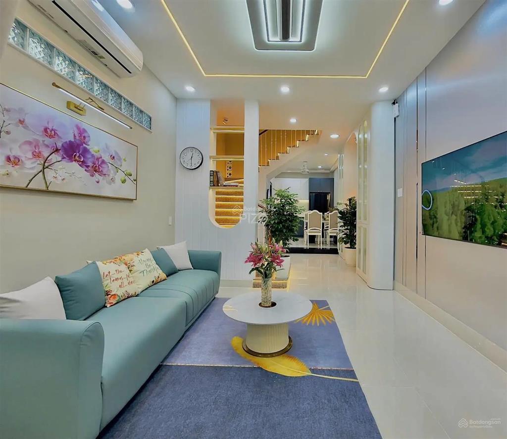 Siêu vị trí cách 1 căn ra mặt tiền cô giang, nhà 2 mặt hẻm, 5pn dt 3,6 x 14m, tặng nội thất cao cấp