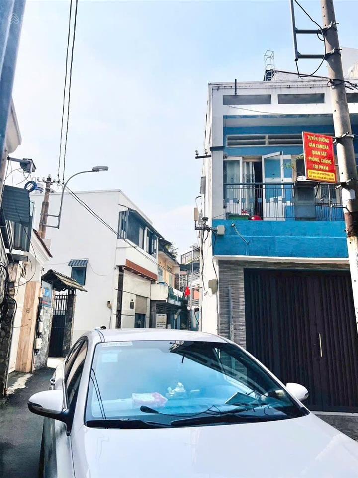 Nhà hiếm nguyễn đình chính giáp nguyễn văn trỗi chỉ cách 1 căn ra mặt tiền giá 6,2 tỷ tl kc 2 tầng