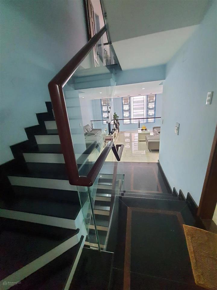 Kế bên quận 1 sát cầu bông nhà mặt tiền hxh 8m thông lê văn duyệtyên đỗ, cn 60m2giá 12 tỷ 5 tầng
