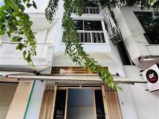 Siêu phẩm mt giá tốt đường phạm văn đồng quận gò vấp dt4,3 x 9 m (cn28 m²) 3 tầng chỉ 6,5 tỷ tl !