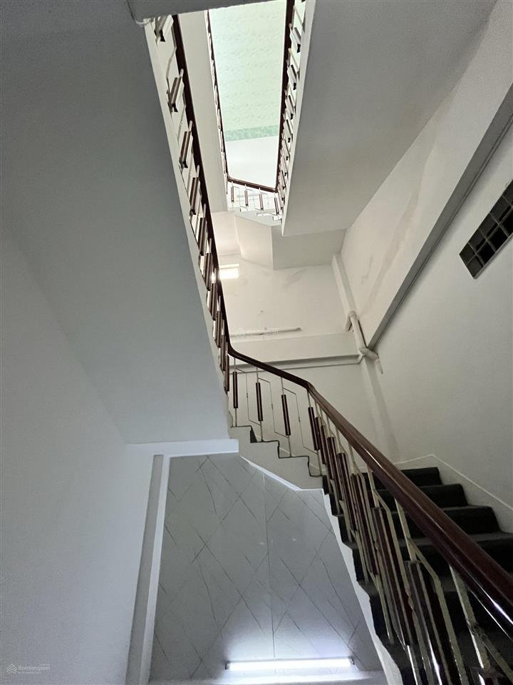 Hot. cho thuê nhà mặt tiền trung tâm đường pasteur, đà nẵng, dt đất 200m2, dtsd 550m2