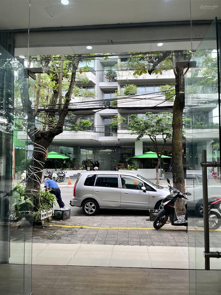Hot. cho thuê nhà mặt tiền trung tâm đường pasteur, đà nẵng, dt đất 200m2, dtsd 550m2