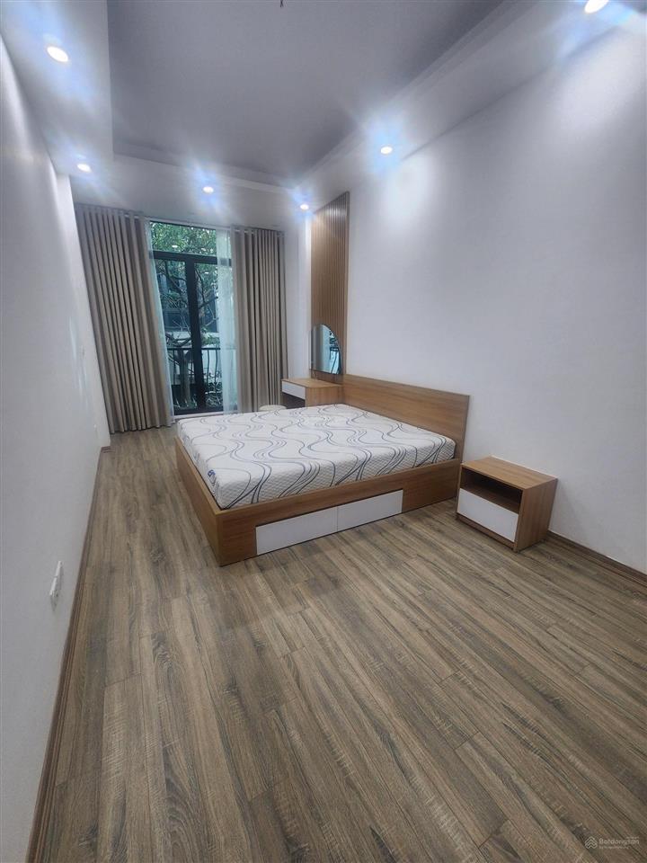 Cho thuê cả nhà  ngõ 278 nghi tàm  hà nội