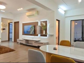 Hoa hậu chính chủ chung cư đường quốc lộ 32 đan phượng, 3pn + 2vs, giá nhỉnh 4 tỷ.