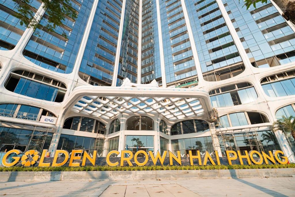 4,4tỷ cơ hội duy nhất chuyển nhượng căn 2pn trục 03 đẹp golden crown