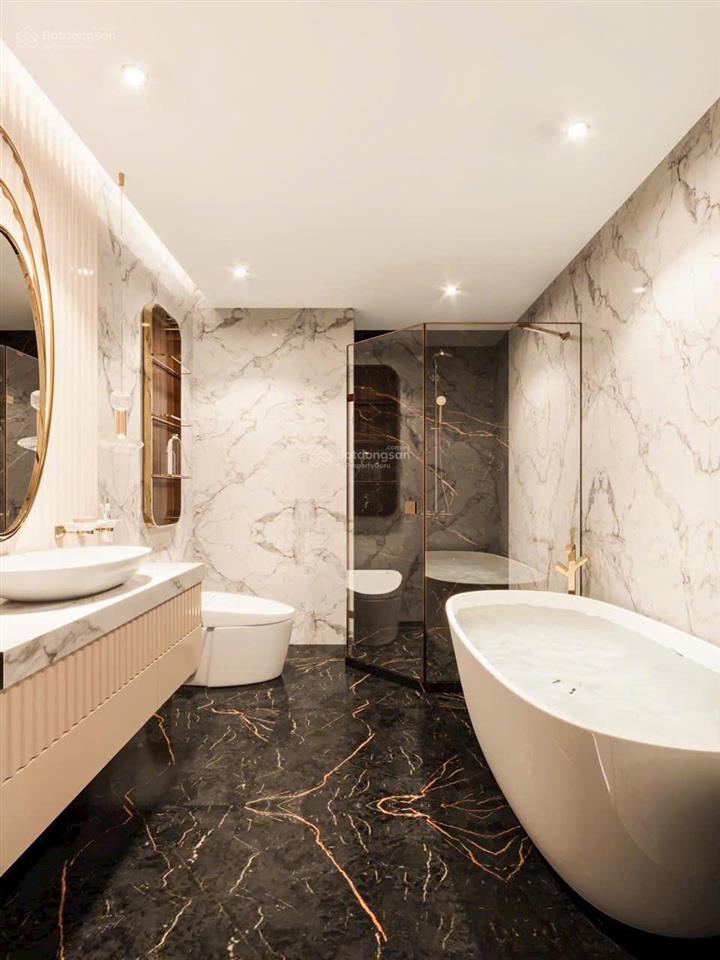 4,4tỷ cơ hội duy nhất chuyển nhượng căn 2pn trục 03 đẹp golden crown