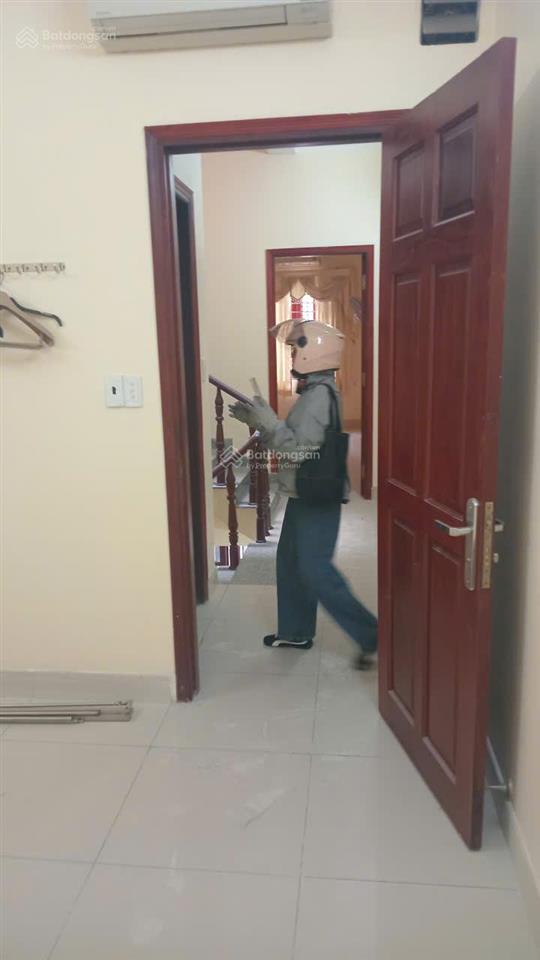 Cho thuê phòng 5tr đến 6tr/tháng, phòng mới trong nhà 4 tầng, máy lạnh, nội thất đầy đủ 34 người