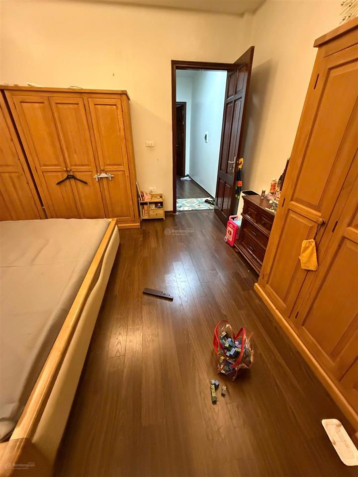 Chị gái em nhờ em tìm chủ mới  kim mã phố vi.p  full nội thất 50m2  13.75 tỷ