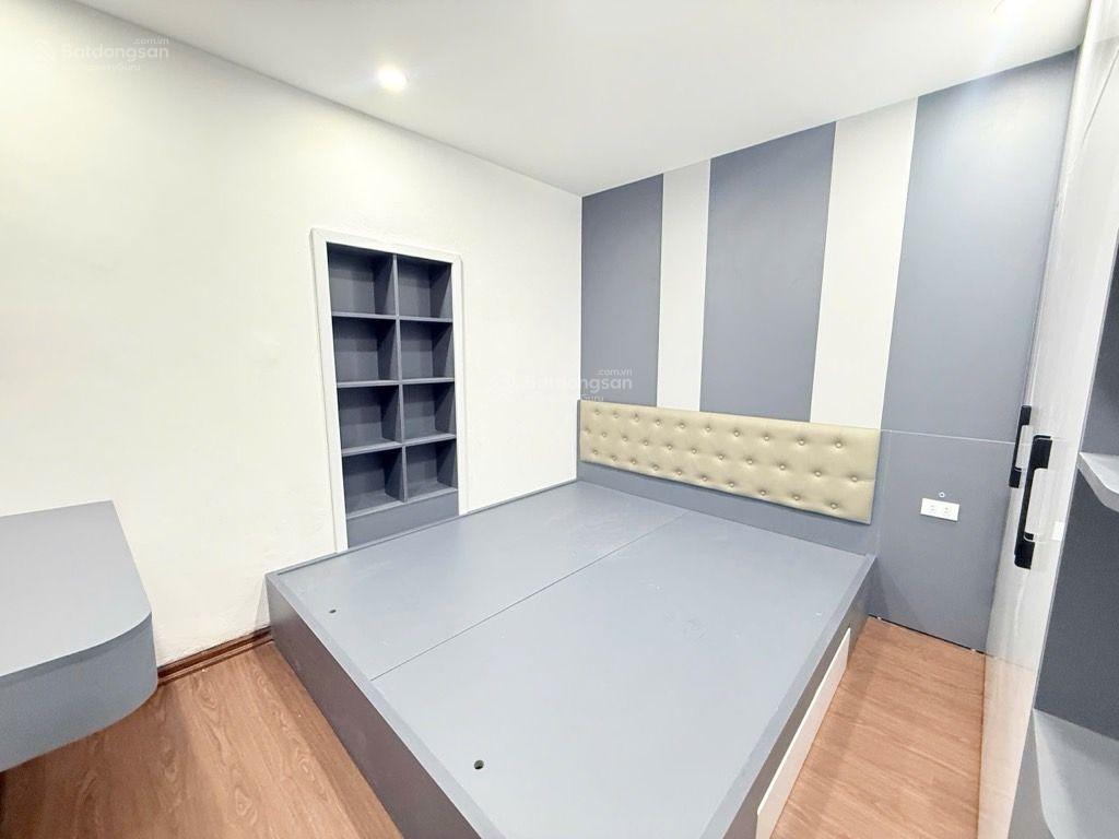Bán nhà phố cổ  ngay phố hàng đậu  ô tô thông  5,25 tỷ  ở kinh doanh hay làm homestay đều ổn