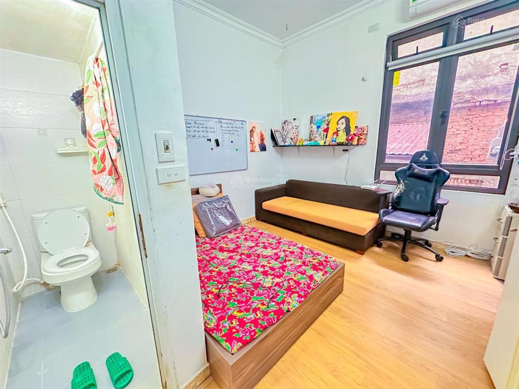 Bán nhà phố cổ  tt hoàn kiếm  sổ vuông  đang sẵn làm homestay  4 tầng  8.7 tỷ