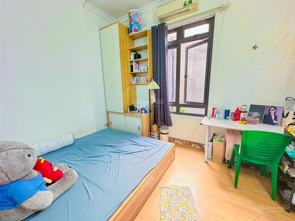 Bán nhà phố cổ  tt hoàn kiếm  sổ vuông  đang sẵn làm homestay  4 tầng  8.7 tỷ