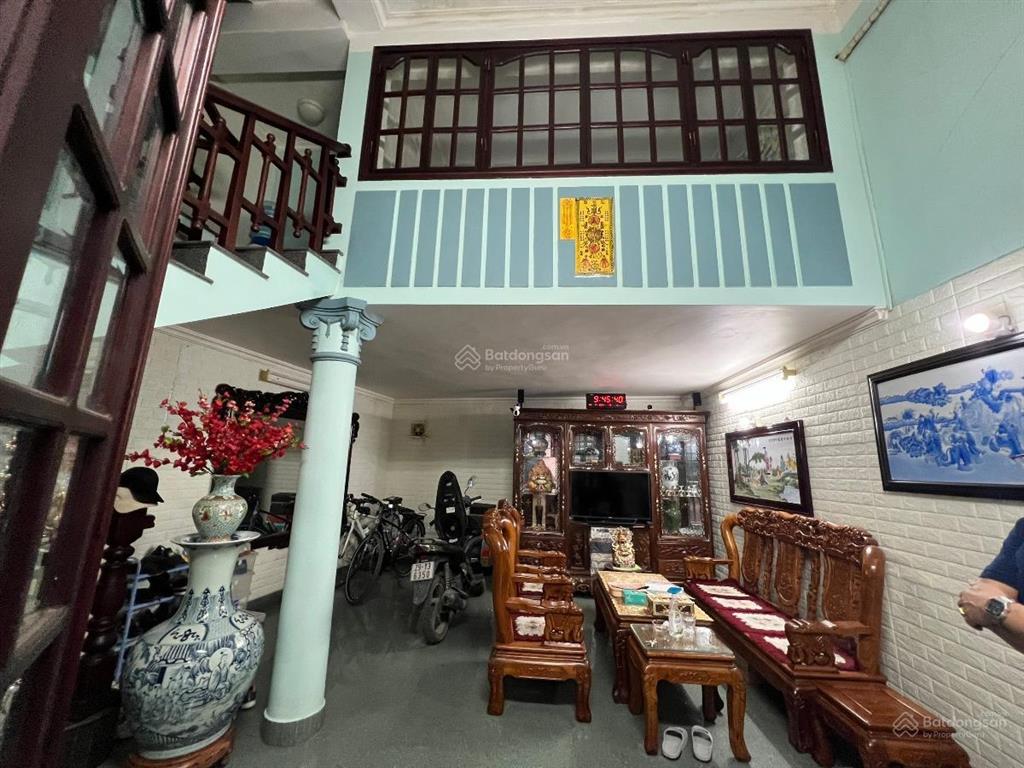 Bán nhà hàng vải  hoàn kiếm  1 bước ra mặt phố  40m2  4 tầng  mt 5m  chỉ 12 tỷ