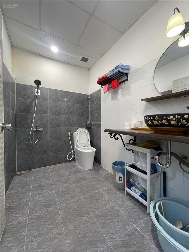 Bán căn hộ tầng 1 phố cổ, gần hồ gươm, hiện đang làm homestay